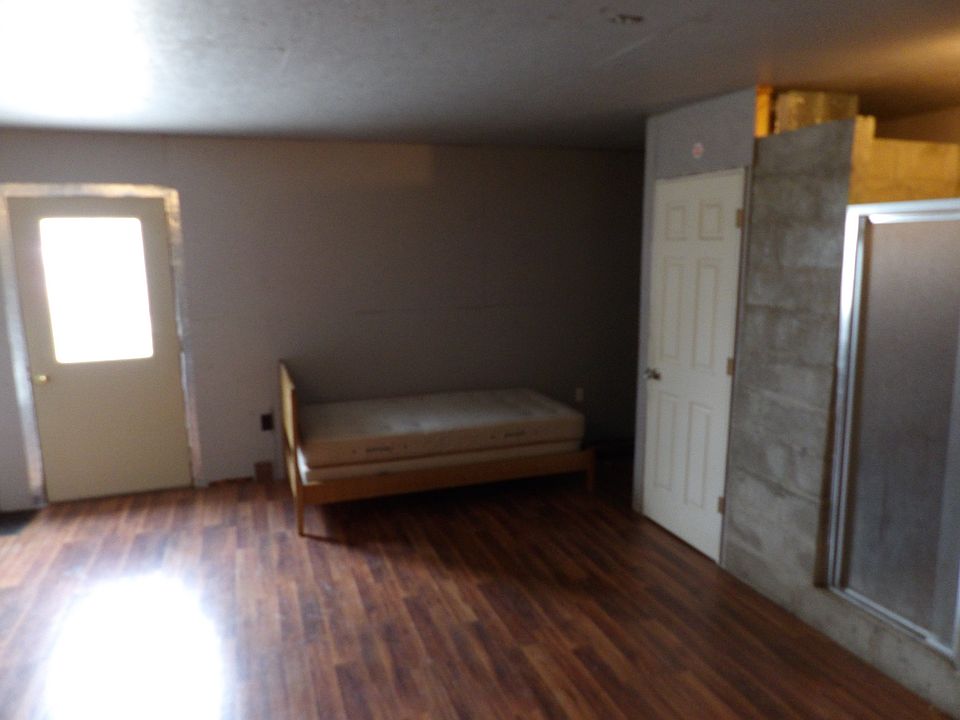 2nd image of 315 E Cherry St