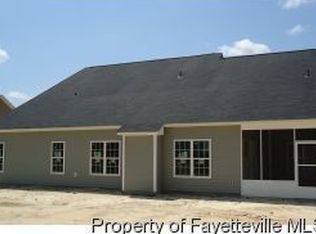 643 Wedgefield Dr, Raeford, NC 28376