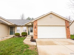 10916 Upland Terrace Dr, Lebanon, IL