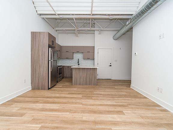 4th image of 2700 E Auburn St #11520257