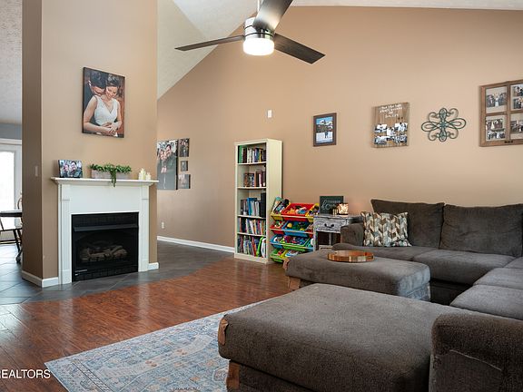 5th image of 5973 Warrenpark Ln