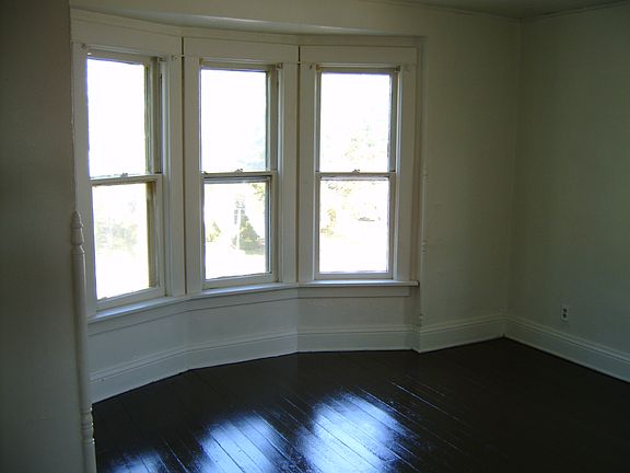 4th image of 18 S Academy St