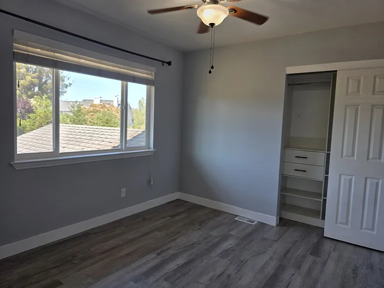780 W Cotati Ave — Photo 27