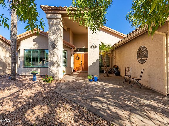 2nd image of 325 N La Arboleta Dr