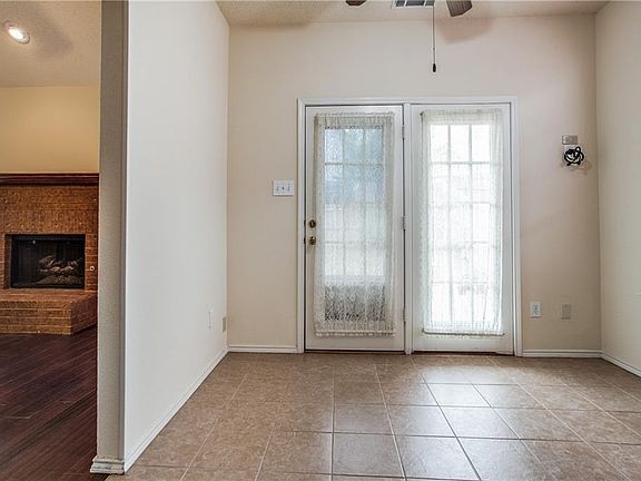 3rd image of 1414 Cross Courts Dr