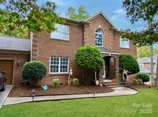 5001 Ardenwoods Dr, Charlotte, NC 28215