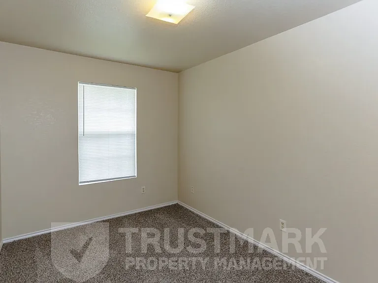 4005 Madison Dr #B — Photo 13