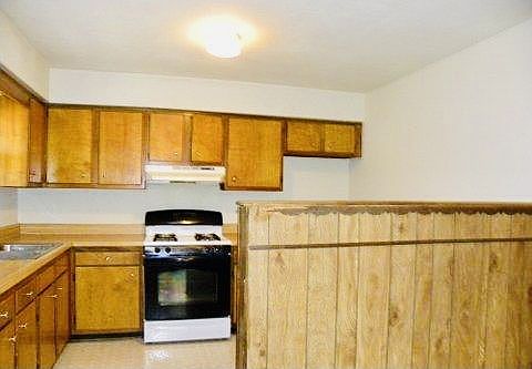 4th image of 108 Cavalier Blvd