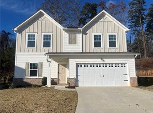 129 Carnaby St, Winder, GA 30680