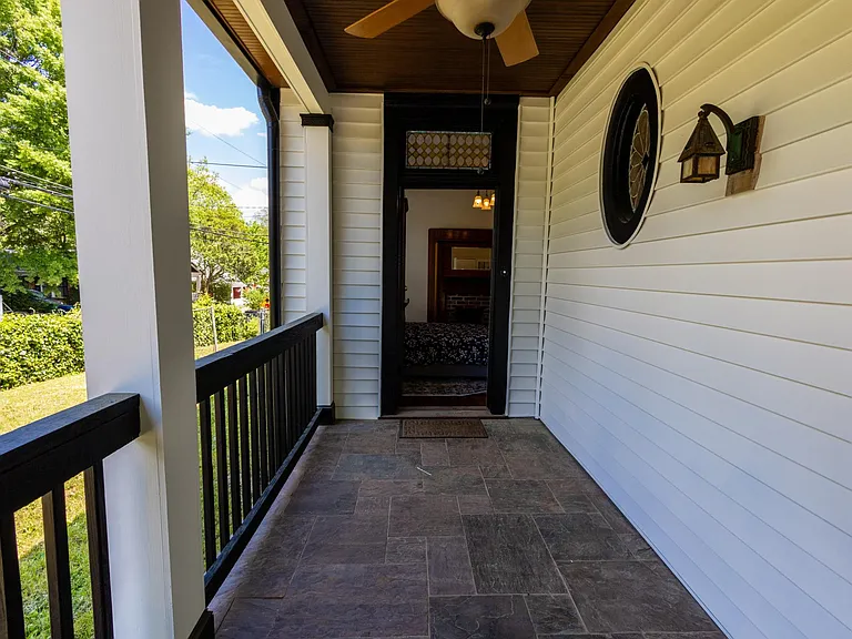 652 Boulevard SE — Photo 16