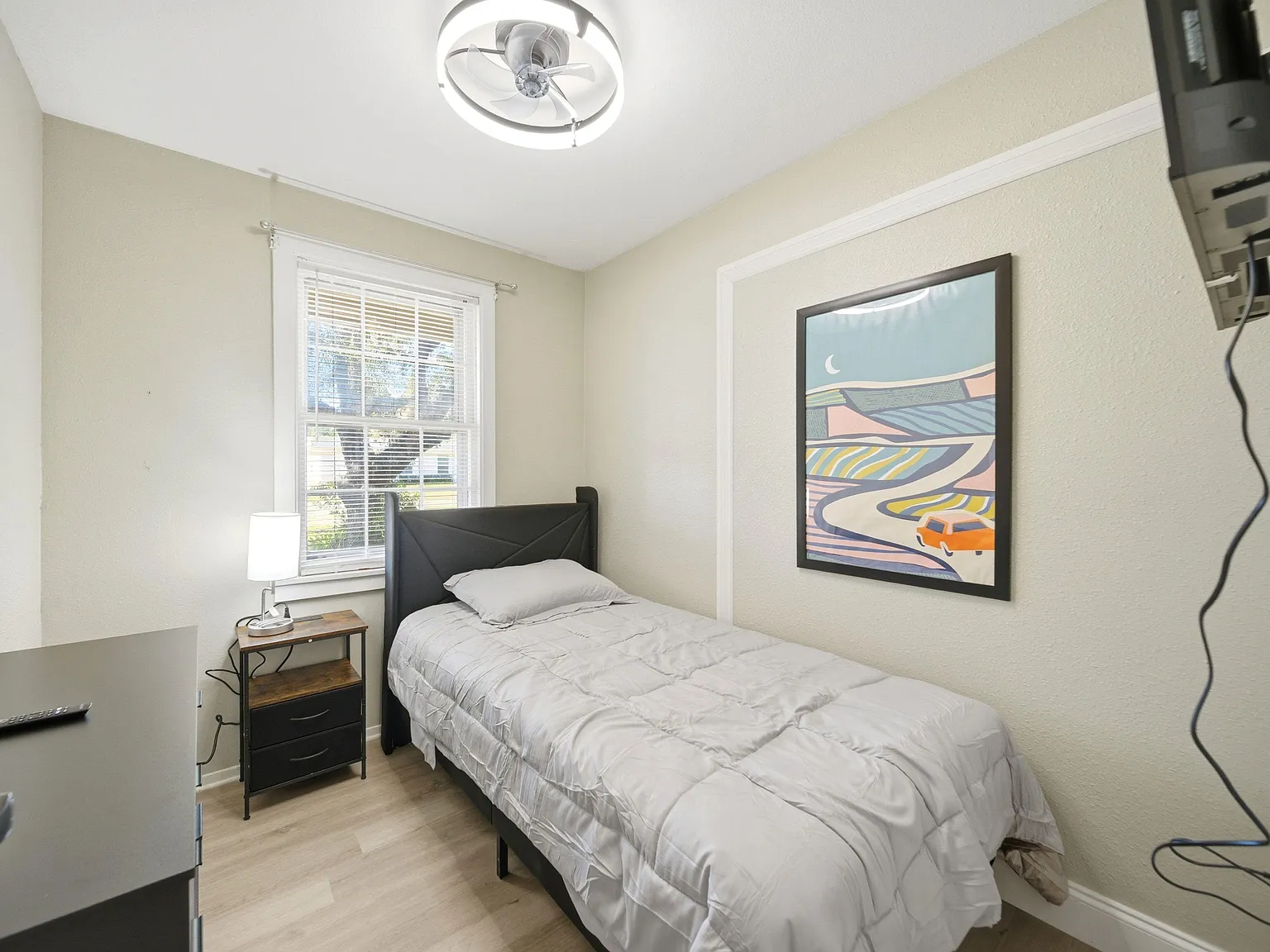 4 bed, 3.0 bath, 1778 sqft, $776 — Photo 2