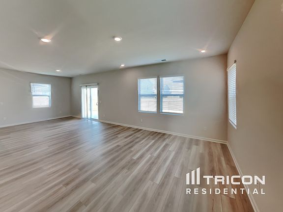 3rd image of 1042 Baltusrol Ln