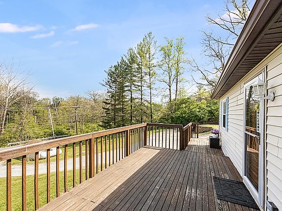 4th image of 6590 River Rd