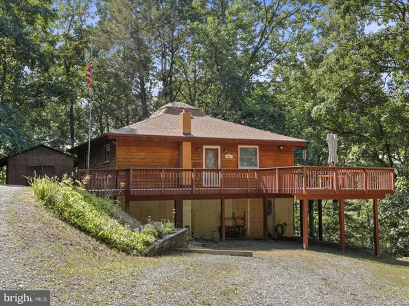 557 Lake Dr, Front Royal, VA 22630