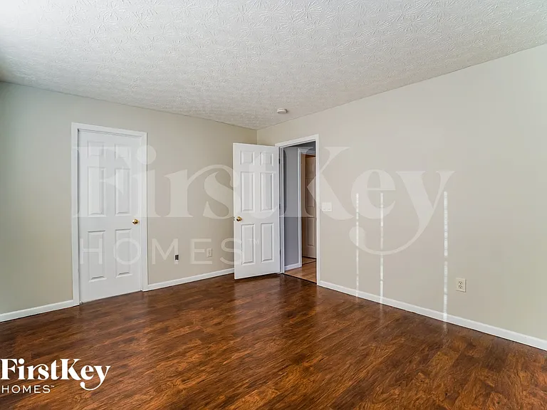 261 Inah Ave — Photo 12