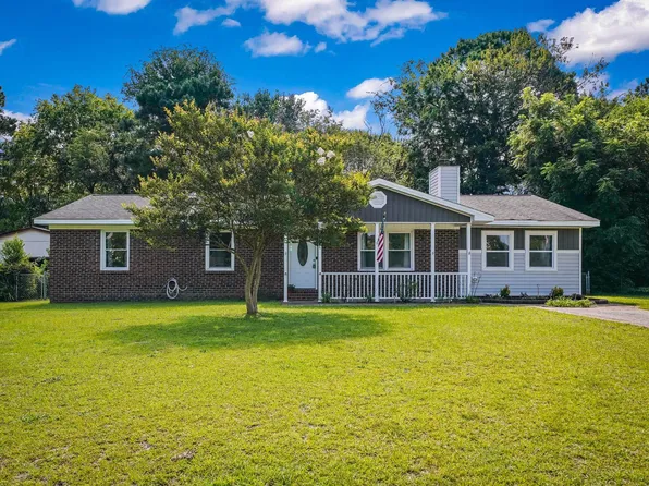 2308 Electra Dr, Fayetteville, NC 28304