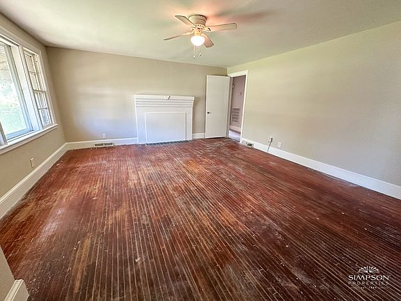 3rd image of 1000 Garringer Pl