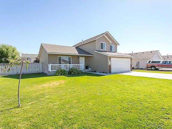 2nd image of 4814 Catalonia Dr