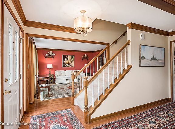 2nd image of 1514 Abbotsford Dr