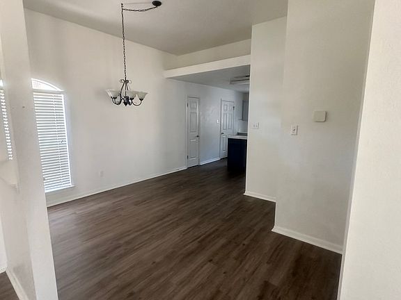 2nd image of 1517 Chardonnay Dr
