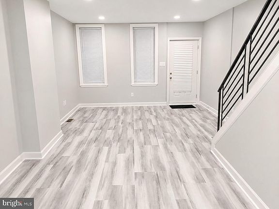 4th image of 3133 Euclid Ave