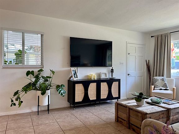 5th image of 4822 Cadillac Way