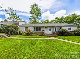 43 Trowbridge Ln, Brevard, NC 28712