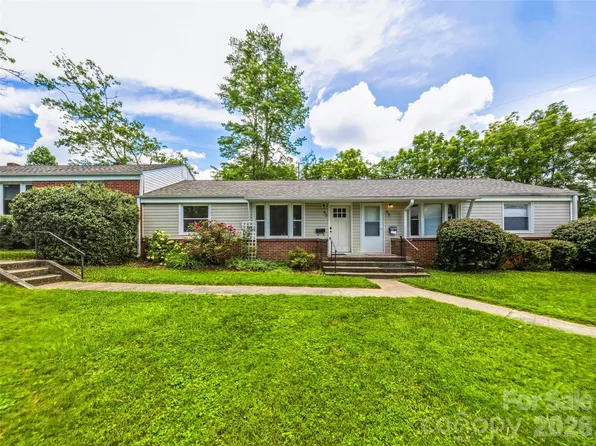 43 Trowbridge Ln, Brevard, NC 28712