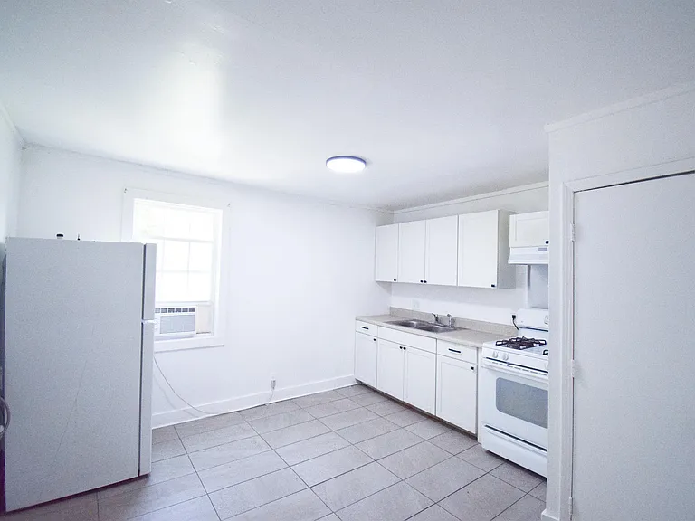 2716 Sunrise St — Photo 14