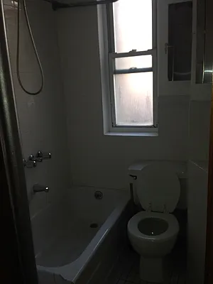 Rented by Kings Court Real Estate | media 16