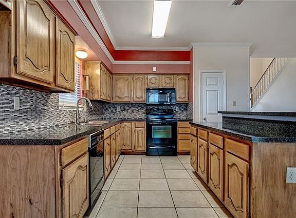 5th image of 2400 Brooklake St W