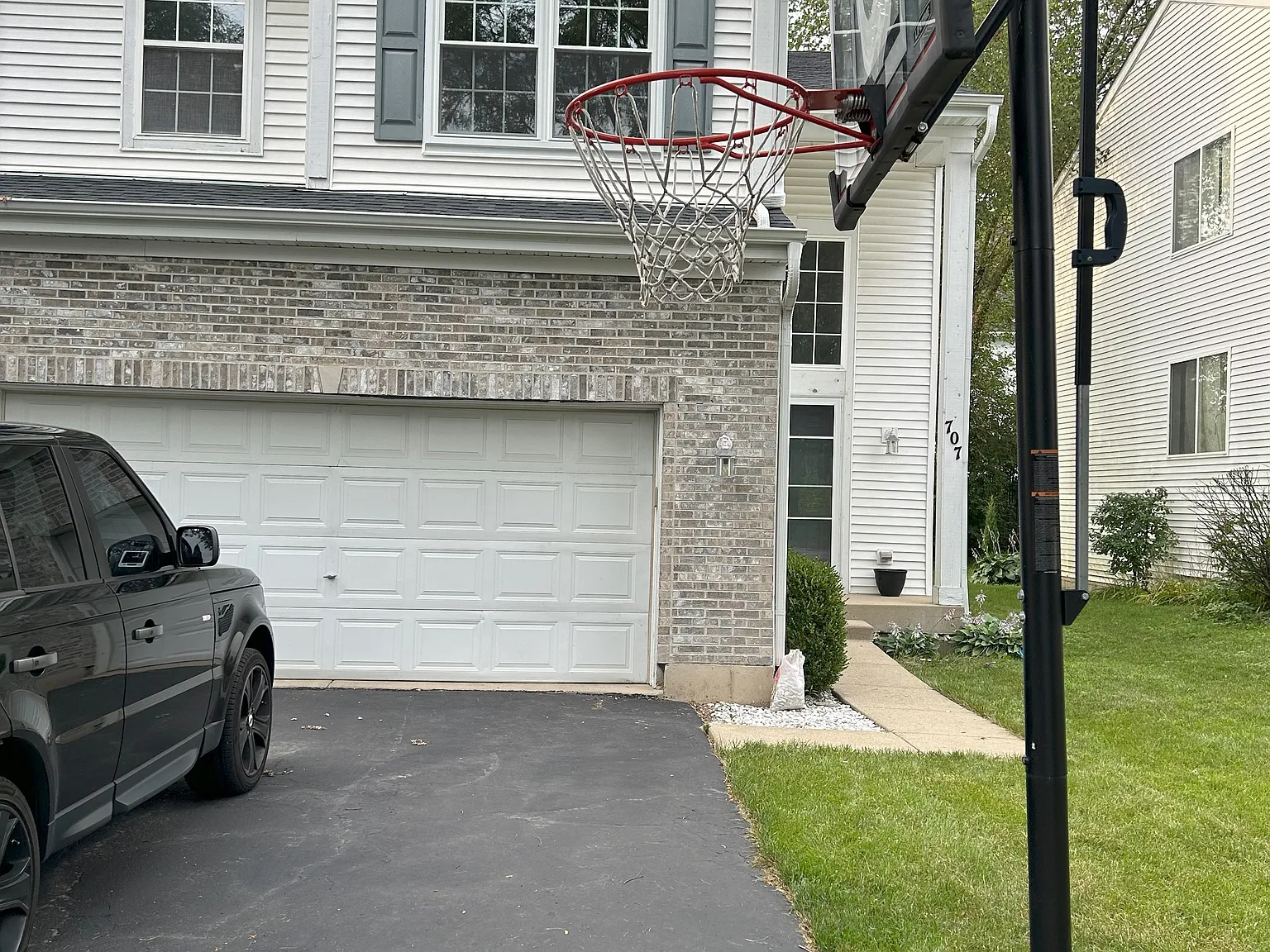 3 bed, 3.5 bath, 1996 sqft, $3,100 — Photo 1