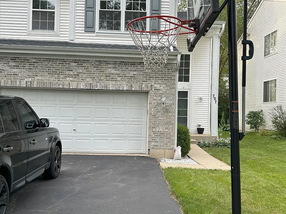 707 Red Oak Ct