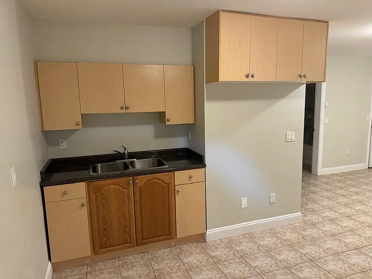1425 Cornell Ave — Photo 5