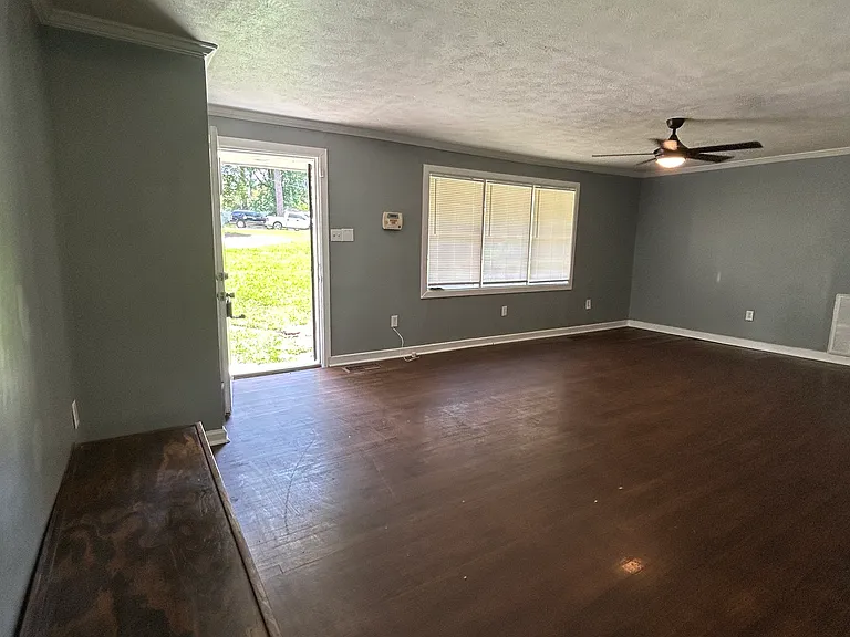 270 Shady Pine Ln — Photo 2