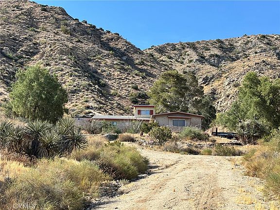 3rd image of 49324 Whiteside Rd