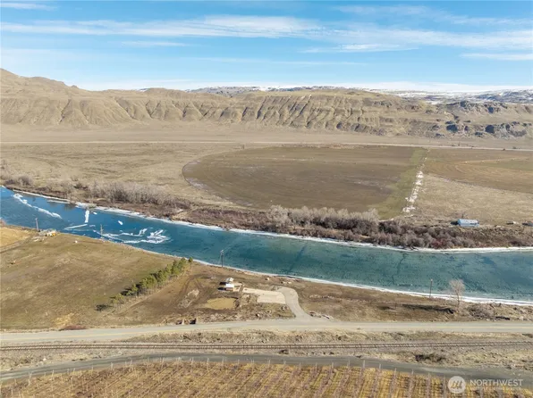 614 Monse River Road, Brewster, WA 98812