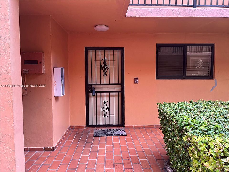 2nd image of 1340 W 41st St APT 101