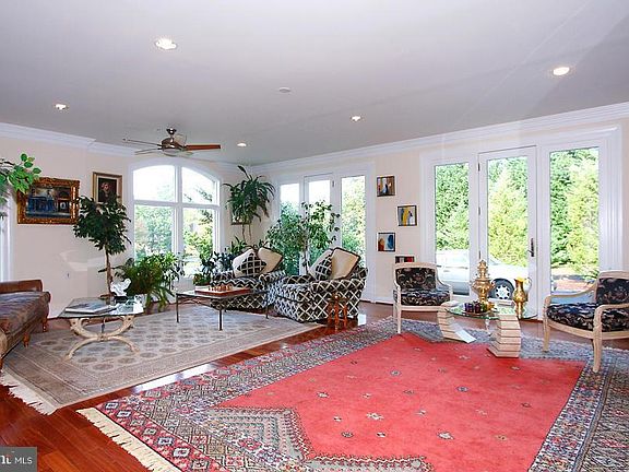4th image of 9747 Avenel Farm Dr