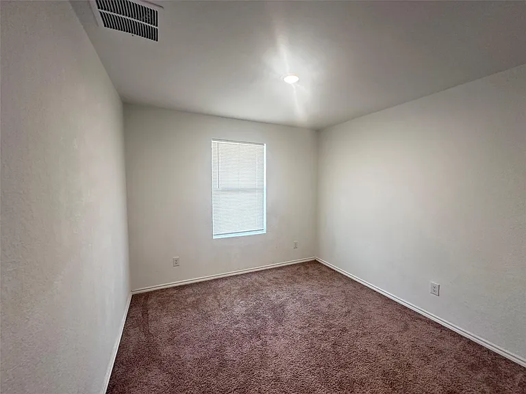 2722 Winterfell St — Photo 23