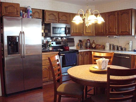 3rd image of 9723 Woodmill Ln