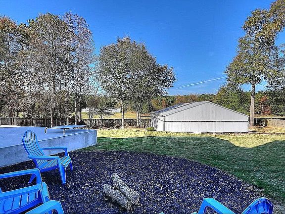 3rd image of 2955 Lake Port Dr