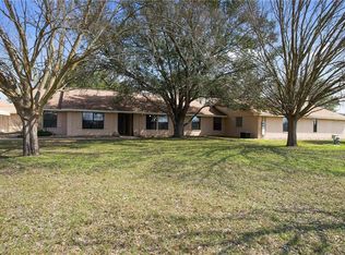 2641 Fm 1704, Elgin, TX 78621