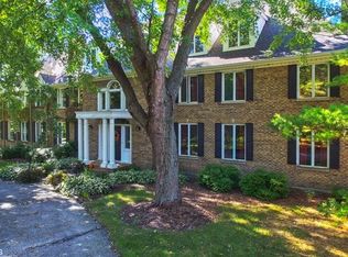 43W802 Willow Creek Dr, Elburn, IL 60119