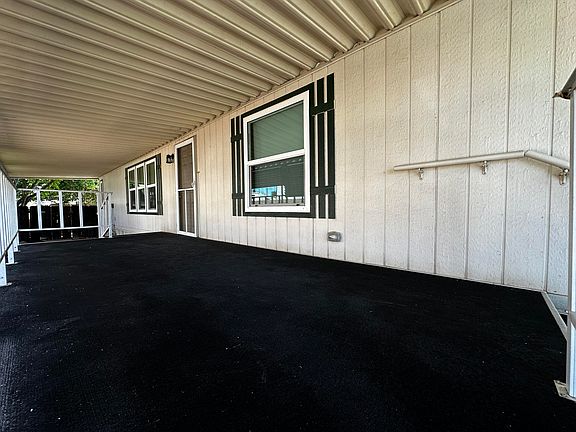 4th image of 2300 W W. Morton Avenue #135