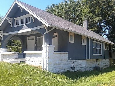 2nd image of 4940 Bellefontaine Ave
