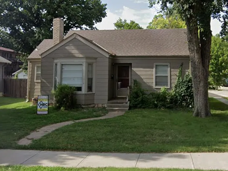 1214 Bertrand St — Photo 1
