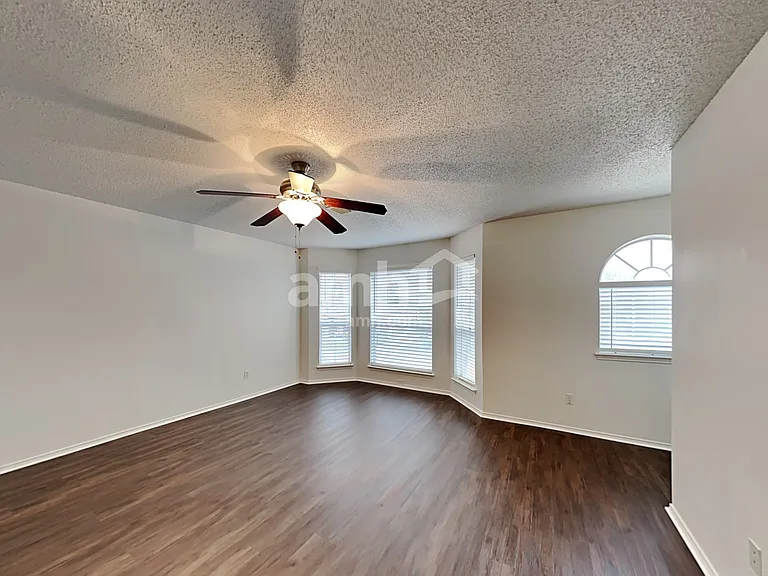 8551 Western Meadows Dr — Photo 16