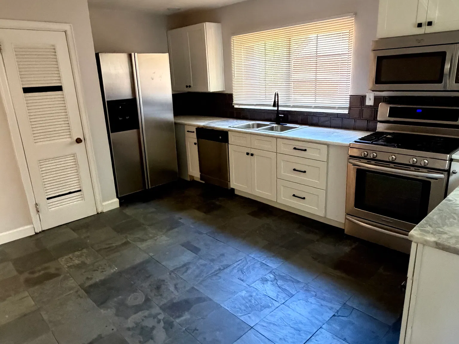 2 bed, 1500 sqft, $2,000 — Photo 4