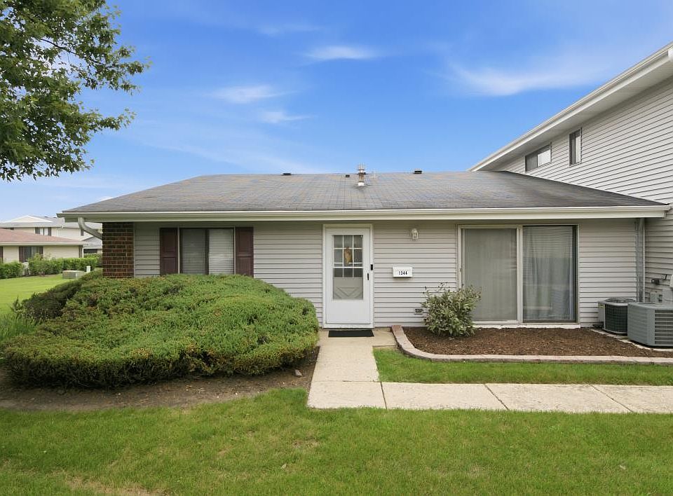 1st image of 1344 Wakeby Ln #434